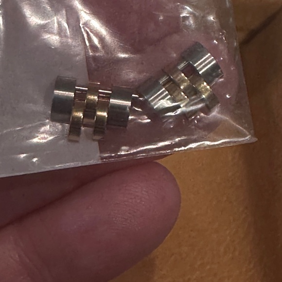 Rolex Datejust 26mm, 18KT Gold & Stainless Steel, Authentic & Rolex Guarantee! - Picture 14 of 14